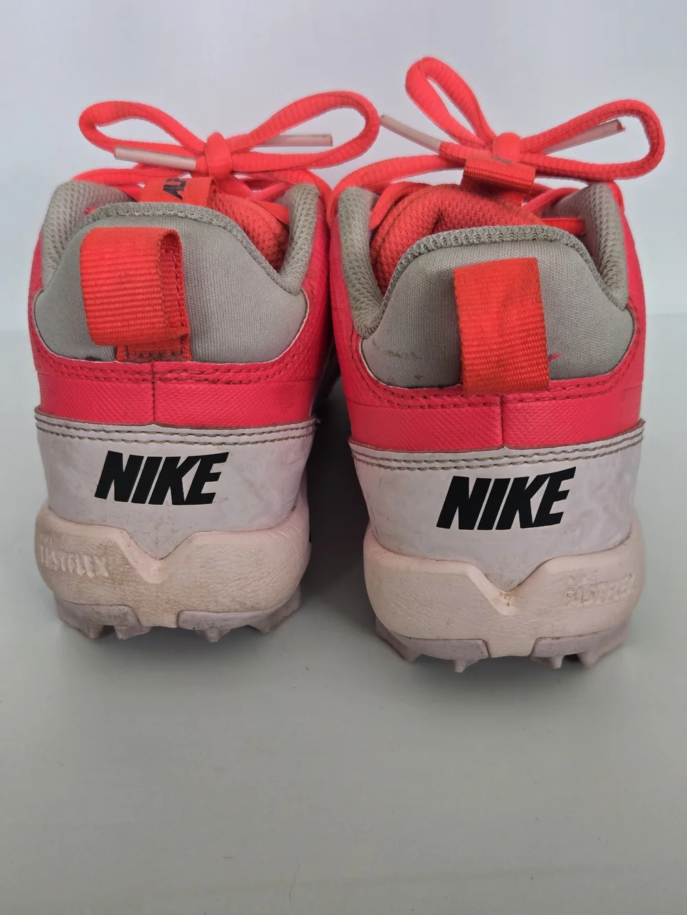Nike Alpha Menace 4 Shark HJ 4571-600 Unisex Size 1Y Soccer Cleats